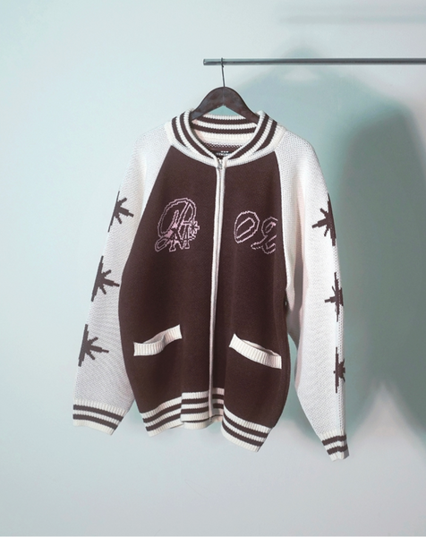 完売品!TXT X ISTKUNST KNIT VARSITY Preorder ! TXT x ISTKUNST Knit Varsity–The Tiny Kpop Shop